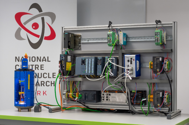 Instalacja demonstrująca możliwy przebieg cyberataku na reaktor jądrowy