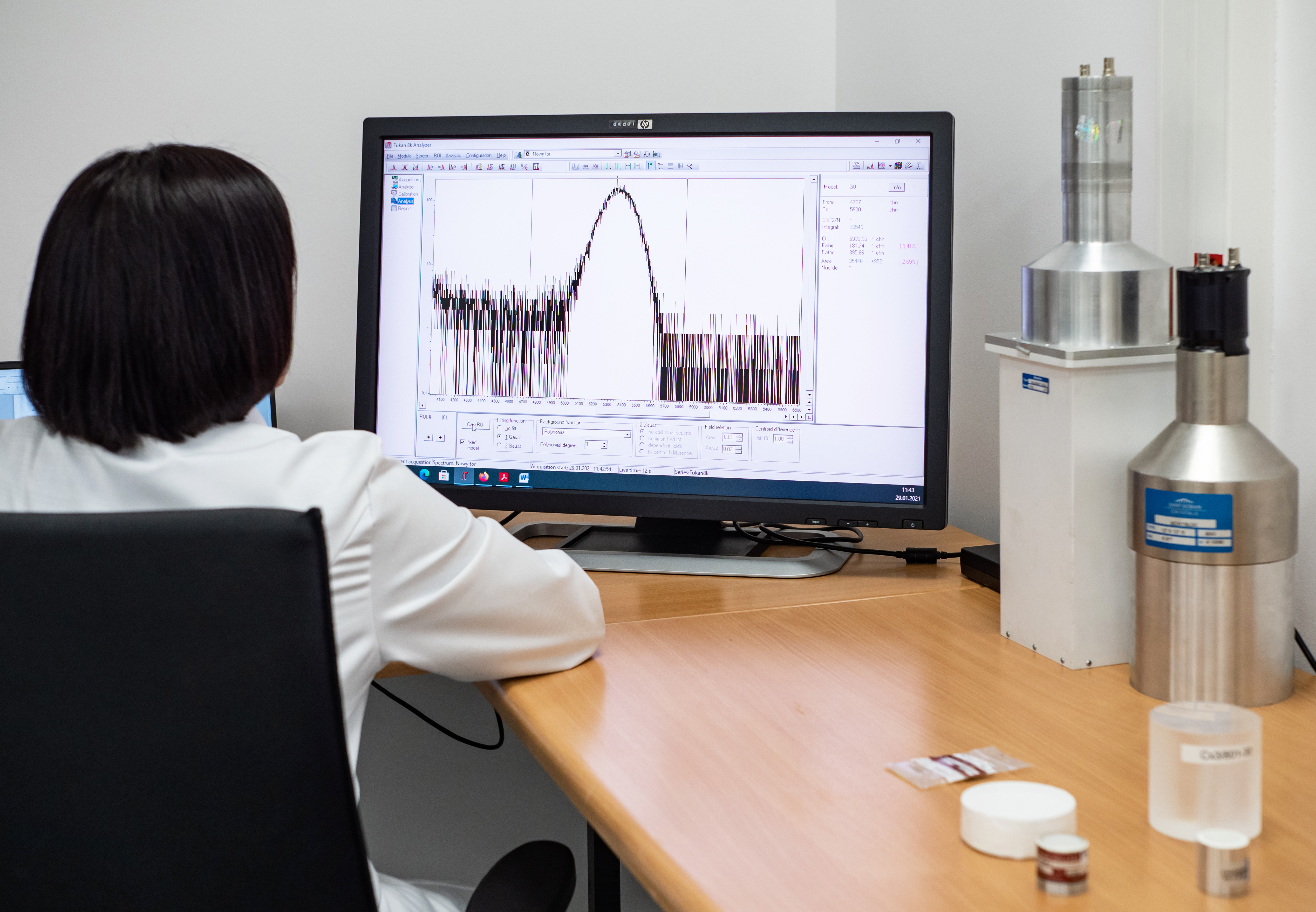 Nowy hybrydowy scyntylator BSO-406 pod lupą naukowców z NCBJ