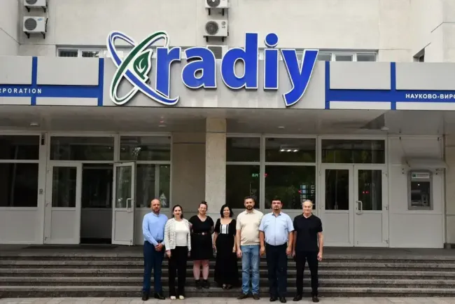 Wizyta zastępcy dyrektora NCBJ, prof. Agnieszki Pollo, w ukraińskiej firmie Radiy