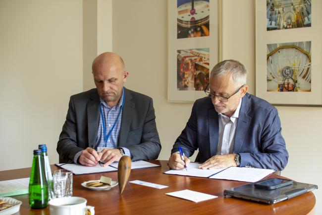 Jacek Boruciński i Krzysztof Kurek podpisują list intencyjny