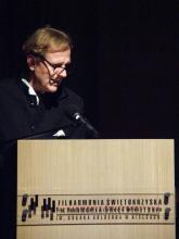Prof. dr hab. Stanisław Mrówczyński wygłasza wykład, fot. Filharmonia Świętokrzyska