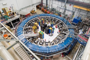 Nadprzewodzący pierścień magazynujący miony w Fermilab