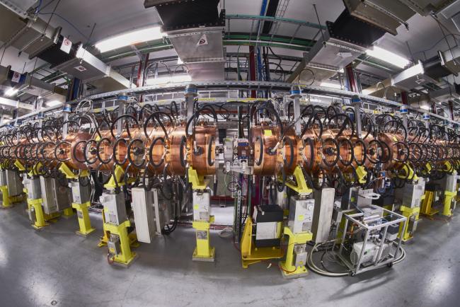 Akcelerator Linac 4, fot. CERN Akcelerator Linac 4, fot. CERN