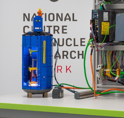 Instalacja demonstrująca możliwy przebieg cyberataku na reaktor jądrowy (foto: NCBJ) Instalacja demonstrująca możliwy przebieg cyberataku na reaktor jądrowy