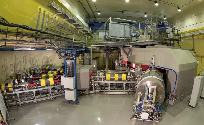 Cyklotron DC-280 w Laboratorium Flerowa – Fabryce Superciężkich Pierwiastków w Zjednoczonym Instytucie Badań Jądrowych w Dubnej. Credit: JINR Cyklotron DC-280 w Laboratorium Flerowa – Fabryce Superciężkich Pierwiastków w Zjednoczonym Instytucie Badań Jądrowych w Dubnej. Credit: JINR