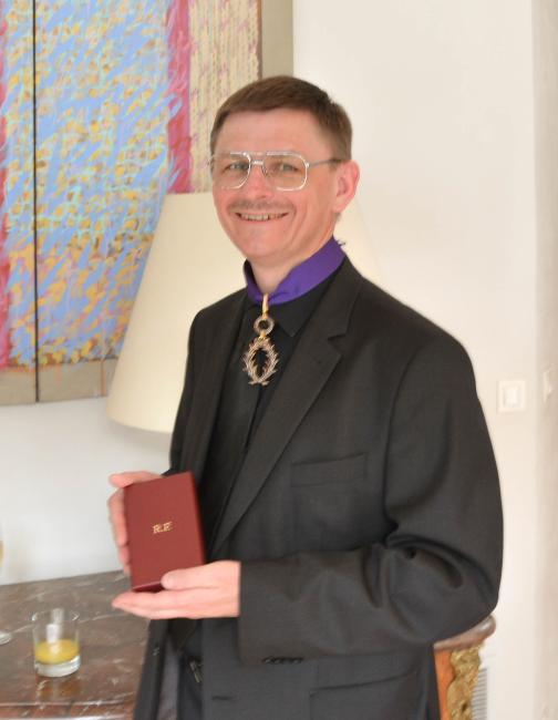 Profesor Grzegorz Wrochna odznaczony Orderem Komandorskim Palm Akademickich (foto: ambasada Francji w Warszawie)