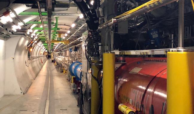 Tunel LHC (Foto: Marek Pawłowski/NCBJ) Tunel Wielkiego Zderzacza hadronów w CERN